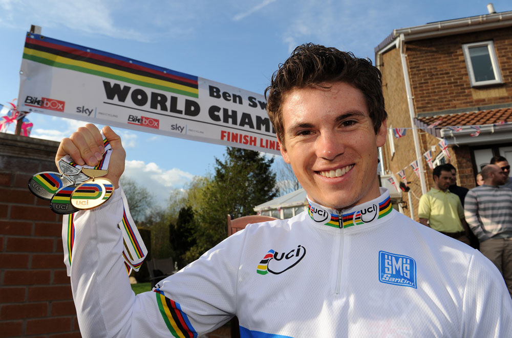 Ben Swift shows off his medals, Ben Swift homecoming, 10 April 2012