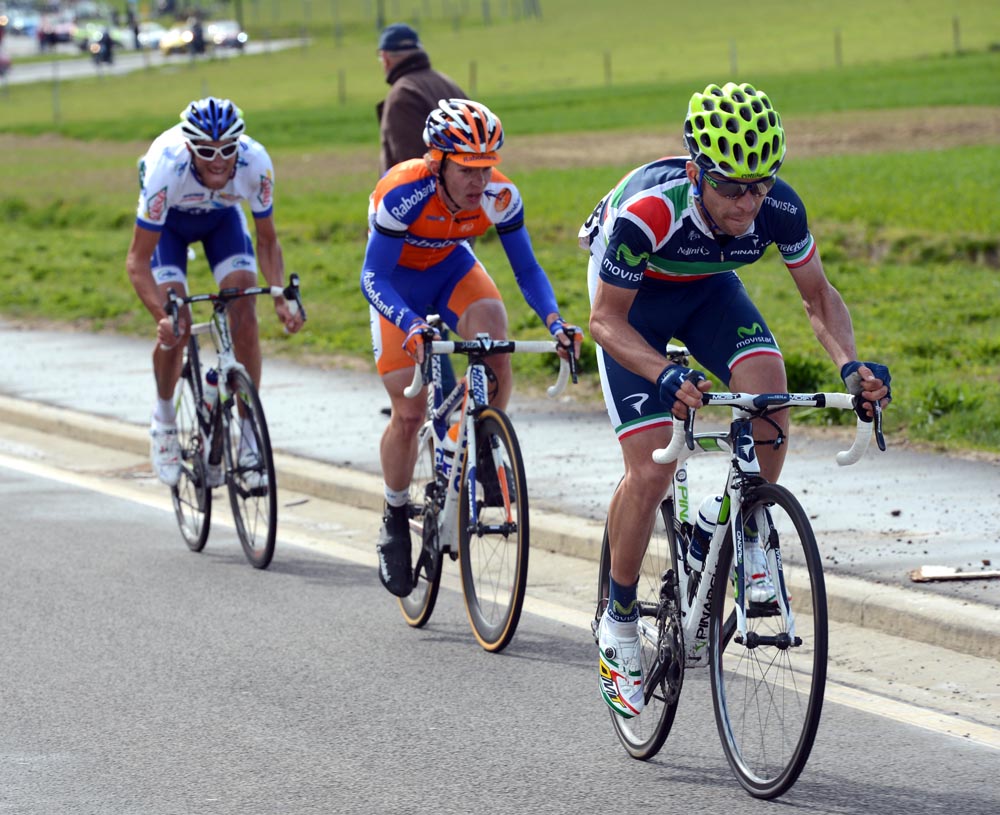 Giovanni Visconti attacks, La Fleche Wallonne 2012