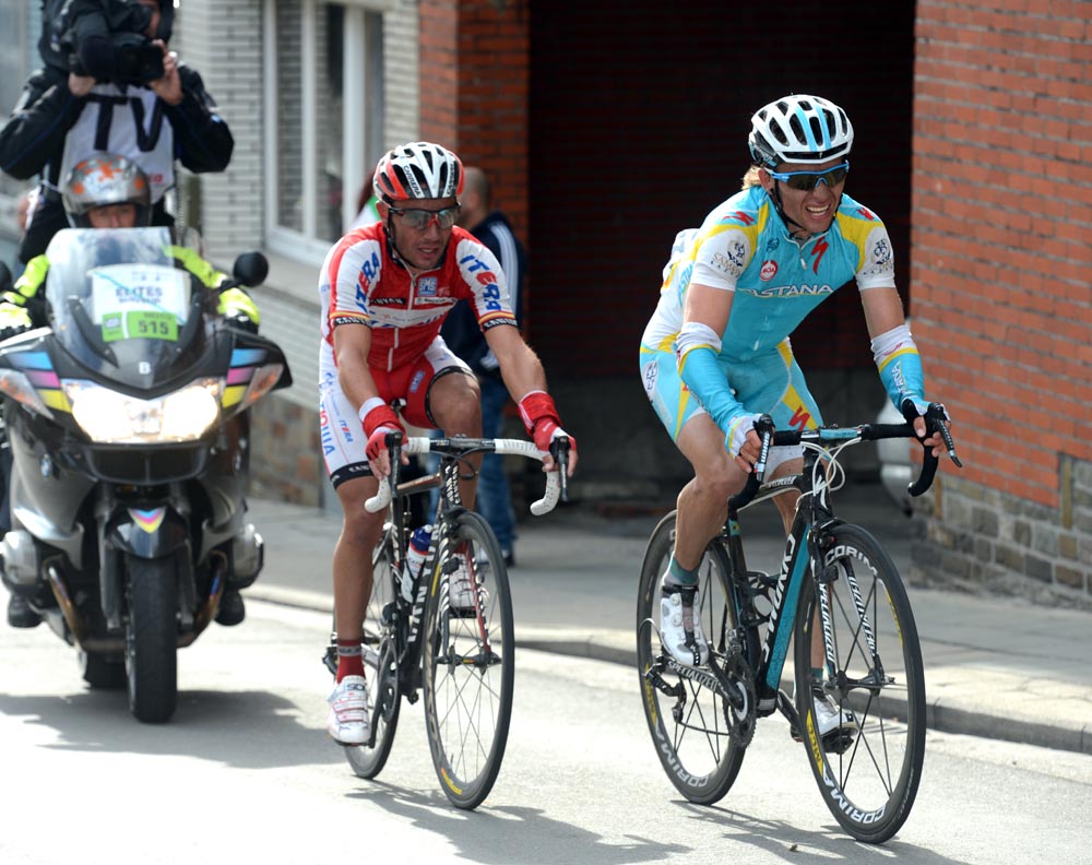 Maxim Iglinsky and Joaquin Rodriguez chase, Liege-Bastogne-Liege