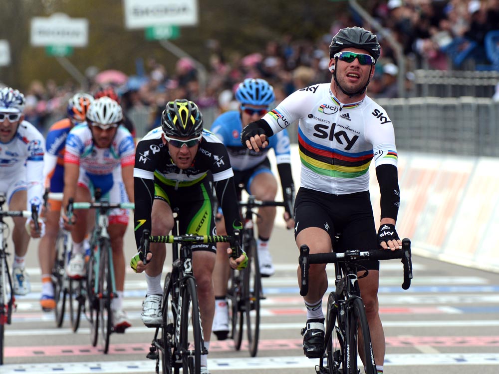 Mark Cavendish wins, Giro d'Italia 2012, stage two
