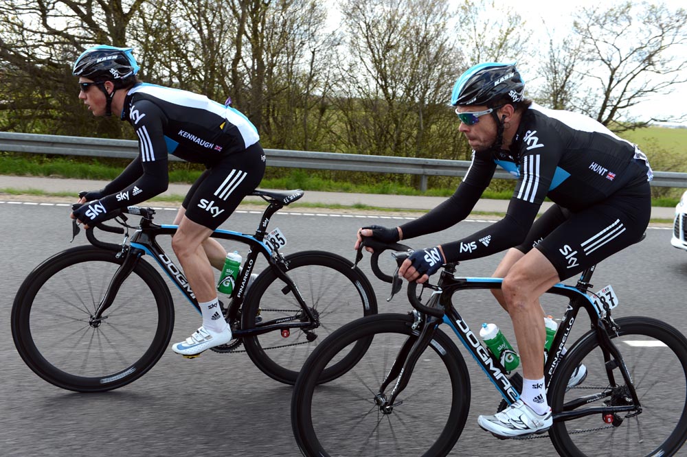 Peter Kennaugh and Jeremy Hunt, Giro d'Italia 2012, stage two