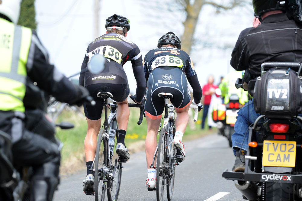 Pete Williams and Scott Thwaites in break, Tour of the Reservoir 2012