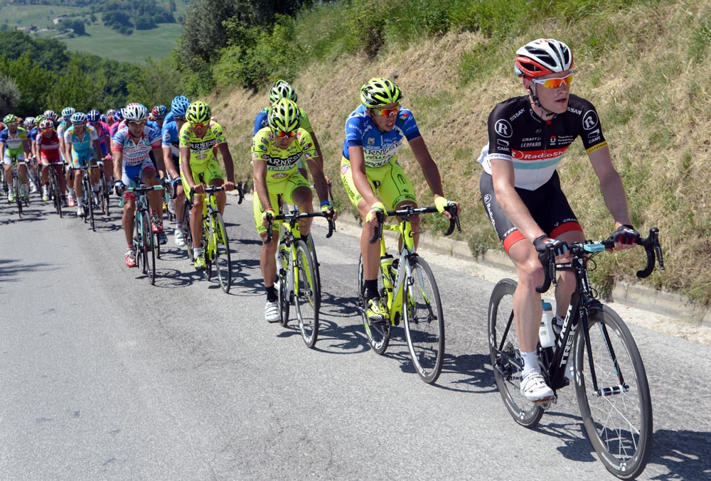 Ben Hermans chases, Giro d'Italia 2012, stage 6