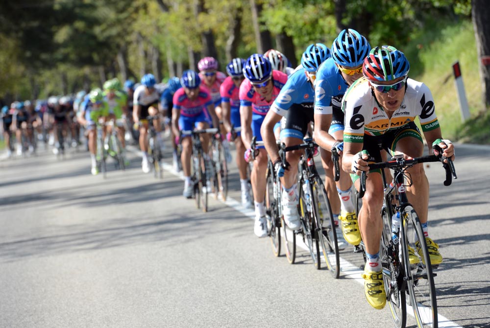 Robbie Hunter chases for Garmin, Giro d'Italia 2012, stage seven