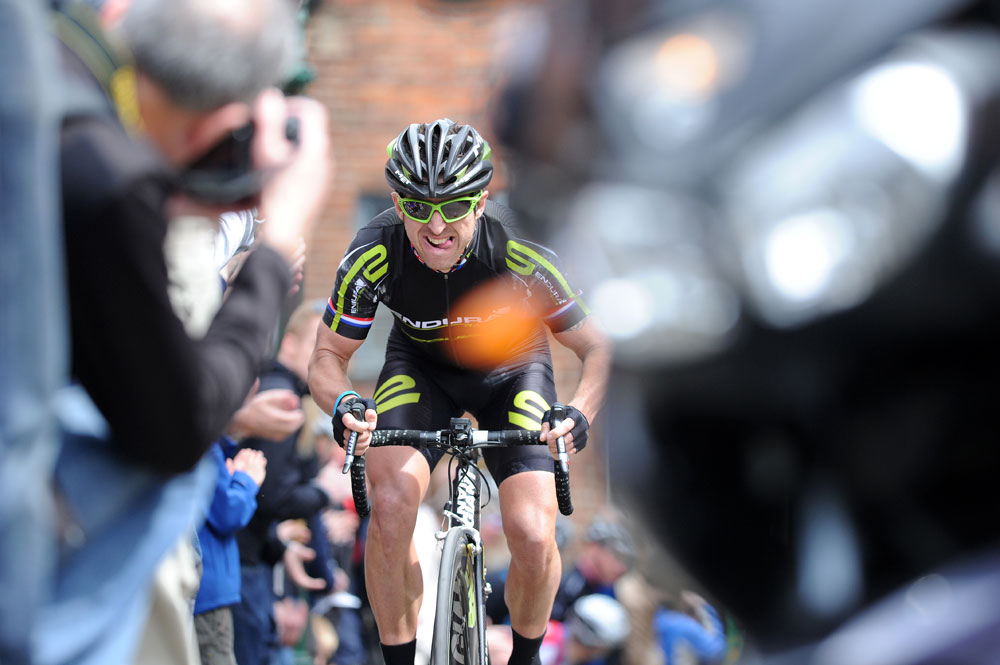 Russell Downing attacks, Lincoln Grand Prix 2012