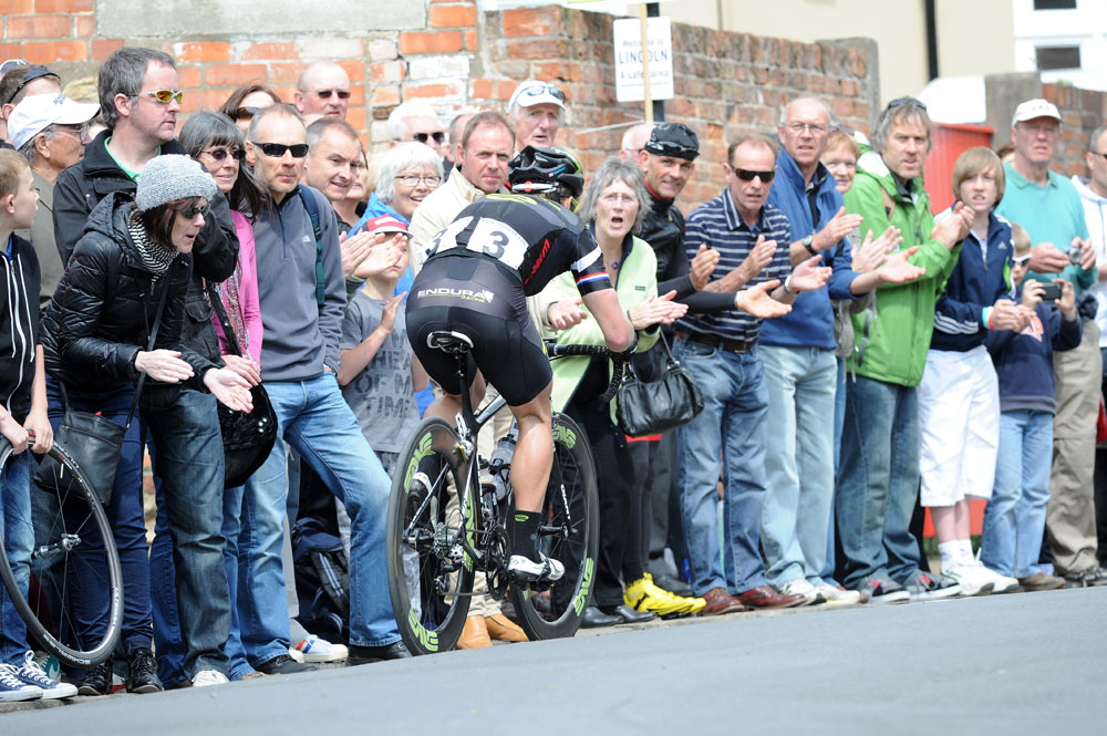 Russell Downing cheered on, Lincoln Grand Prix 2012