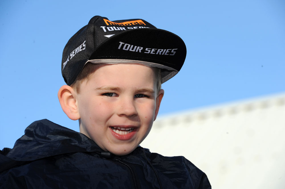 Tour Series fan, Tour Series 2012, round one, Kirkcaldy