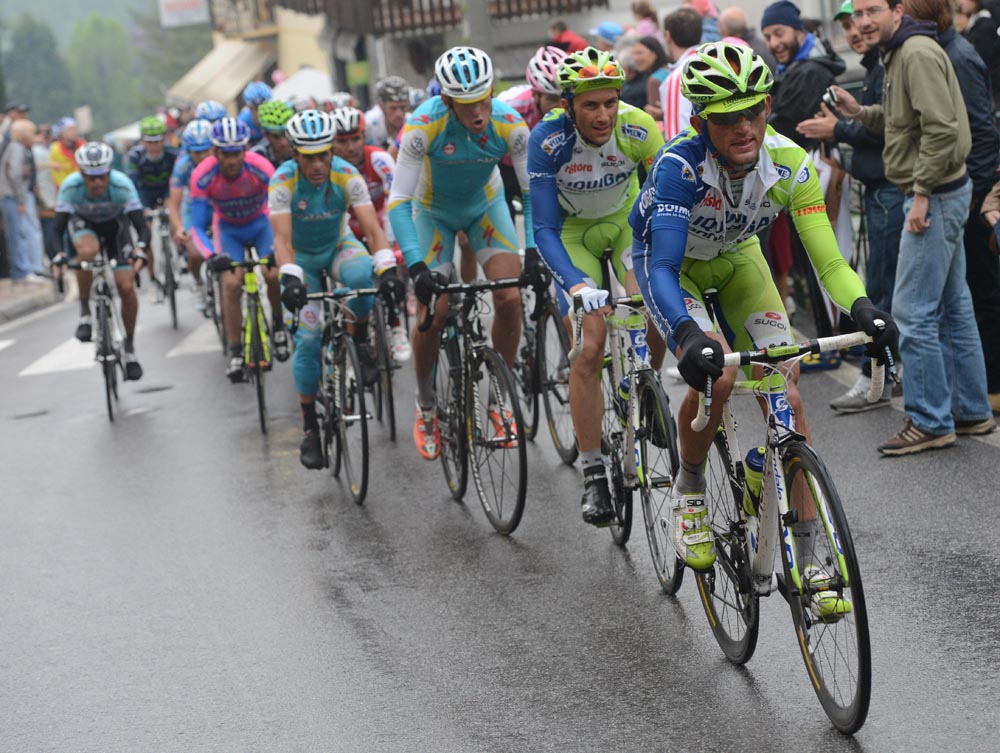 Sylvester Szymd of Liquigas chases, Giro d'Italia 2012, stage 15