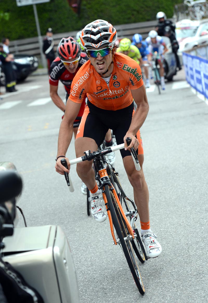 Jon Izagirre attacks, Giro d'Italia 2012, stage 16