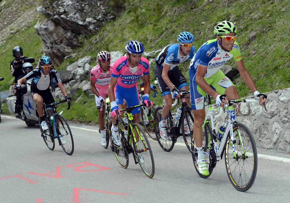 Ivan Basso heads escape, Giro d'Italia 2012, stage 17