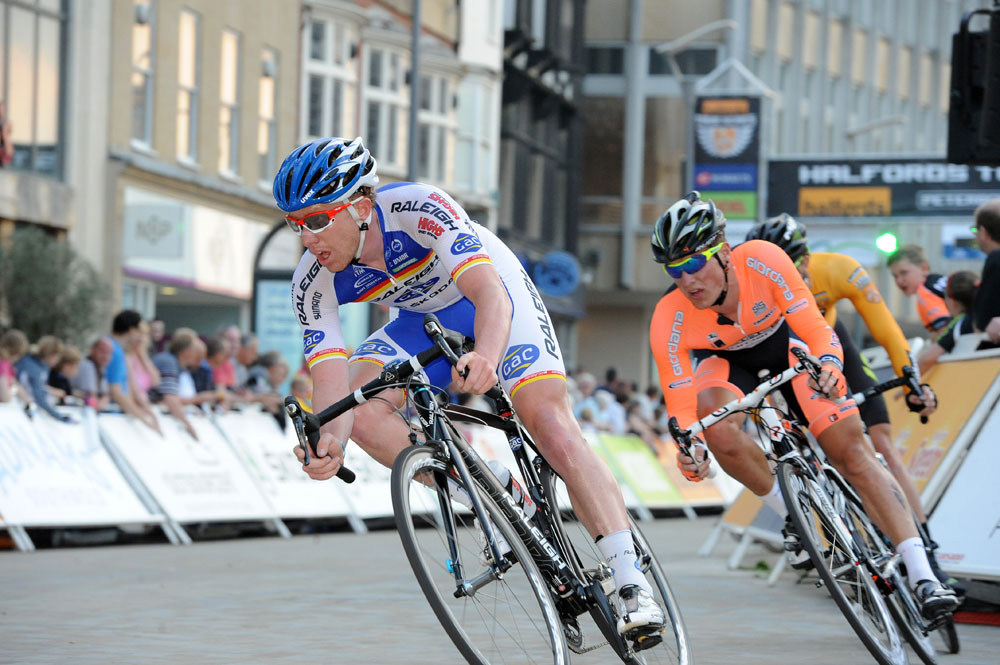 Holloway heads break, Tour Series 2012, round 6, Peterborough Holloway heads break, Tour Series 2012, round 6, Peterborough