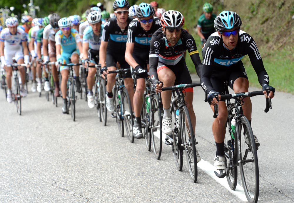 Richie Porte and Sky chase, Criterium du Dauphine 2012, stage five Richie Porte and Sky chase, Criterium du Dauphine 2012, stage five