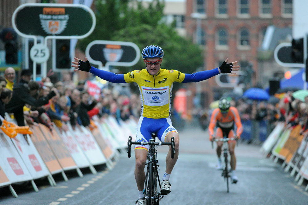Bernard Sulzberger wins, Tour Series 2012, Stoke-on-Trent