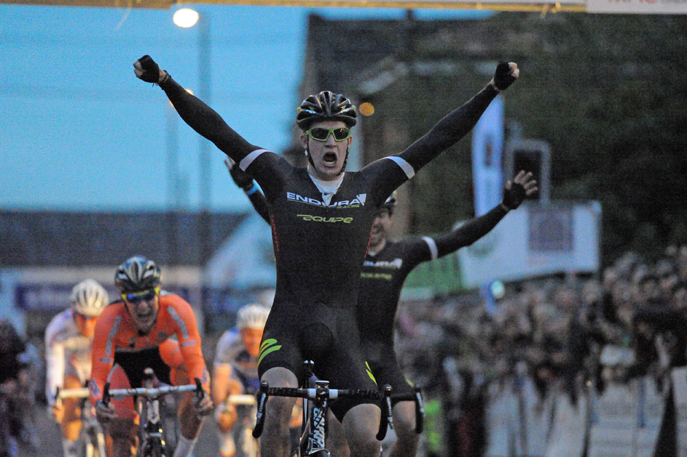 Scott Thwaites wins, Otley Crits and Circuit Race National Champs 2012