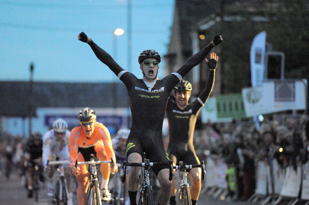 Scott Thwaites wins, Otley Crits and Circuit Race National Champs 2012