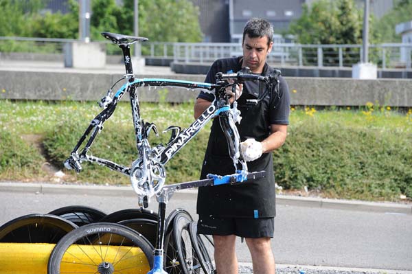 Bike washing, Tour de France 2012, stage one recce ride