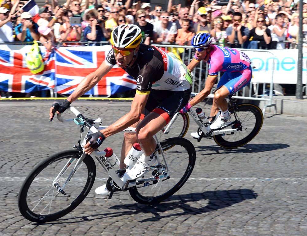 Jen Voigt and Danilo Hondo, Tour de France 2012, stage 20