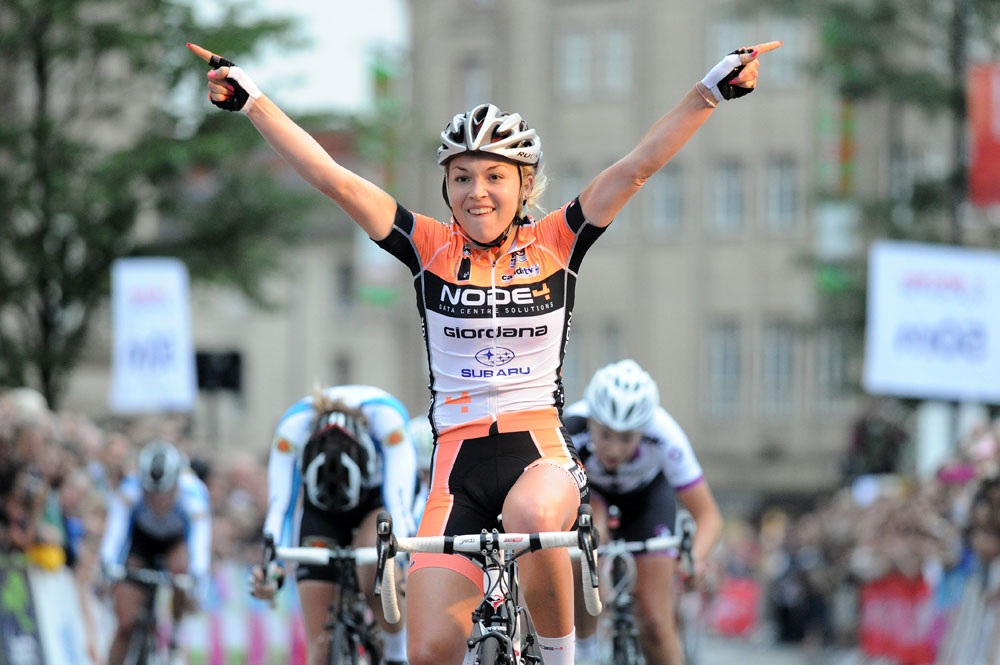 Lucy Garner wins women's national title, Sheffield Elite Criterium 2012 Lucy Garner wins women's national title, Sheffield Elite Criterium 2012