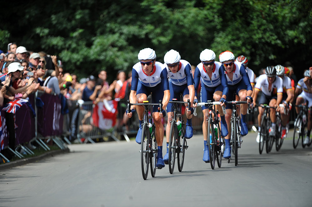 Bradley Wiggins leads Team GB, London 2012 Olympic men's road race