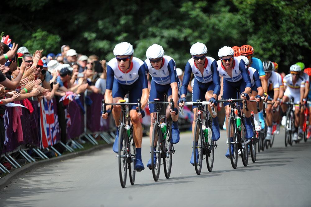 Bradley Wiggins leads Team GB, London 2012 Olympic men's road race
