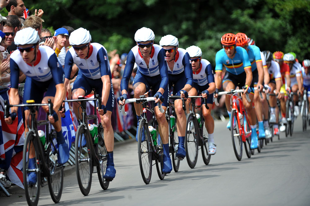 Bradley Wiggins leads Team GB, London 2012 Olympic men's road race