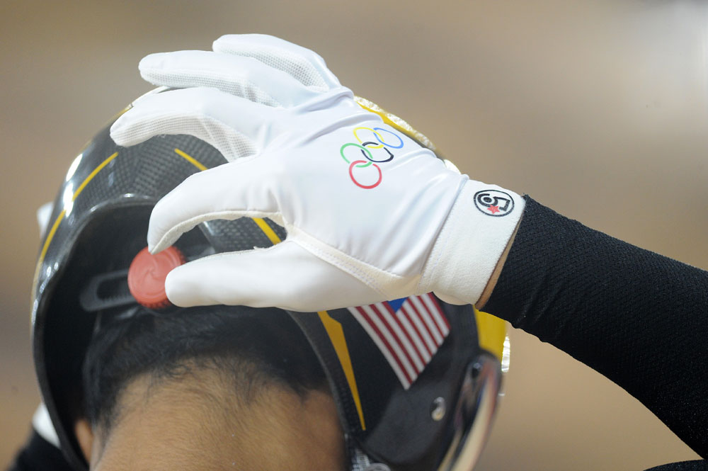 Awang gloves, London 2012 Olympic Games, track day three morning session