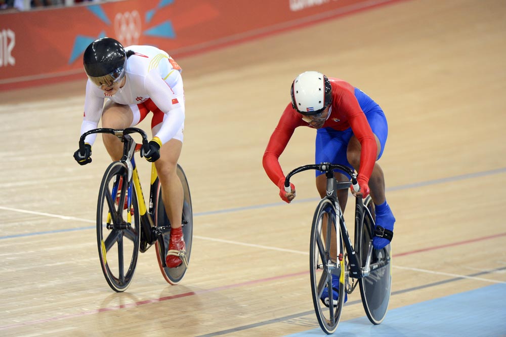 Guo Shuang and Liandra Guerra Rodriguez, sprint, London 2012 Olympic Games, track day 5