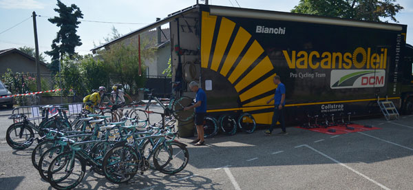 Vacansoleil-DCM Tour de France Mechanics Vacansoleil-DCM Tour de France Mechanics