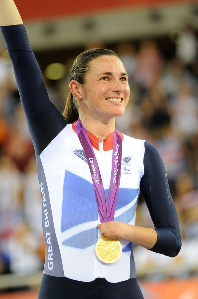 Sarah Storey wins individual pursuit, London 2012 Paralympic Games, track day one afternoon