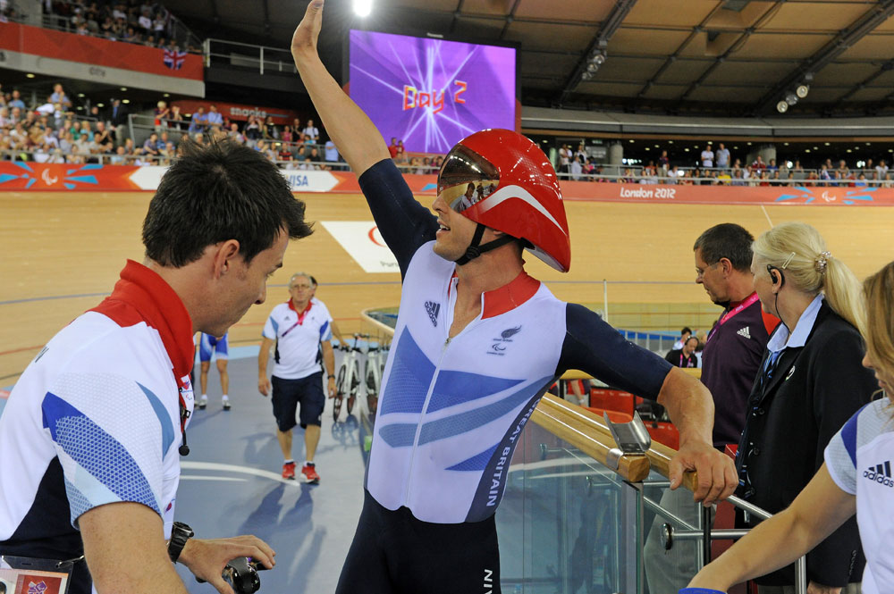 para12-track-day2-am-Colbourne-record.jpg Mark Colbourne sets new world record in pursuit, London 2012 Paralympic Games, track day two, morning session