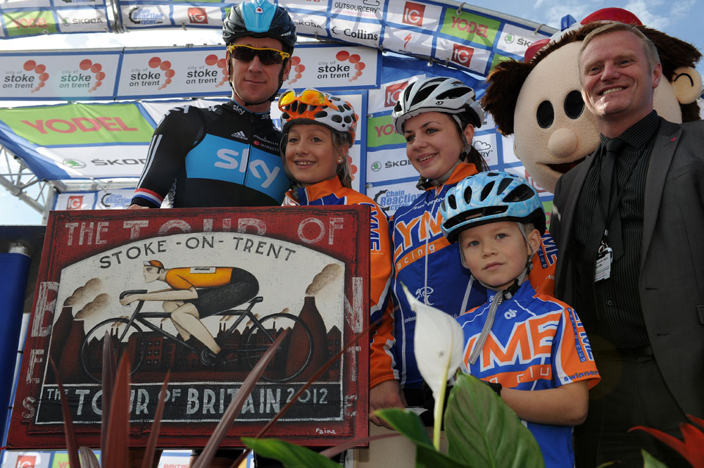 Bradley Wiggins at presentation, Tour of Britain 2012, stage five