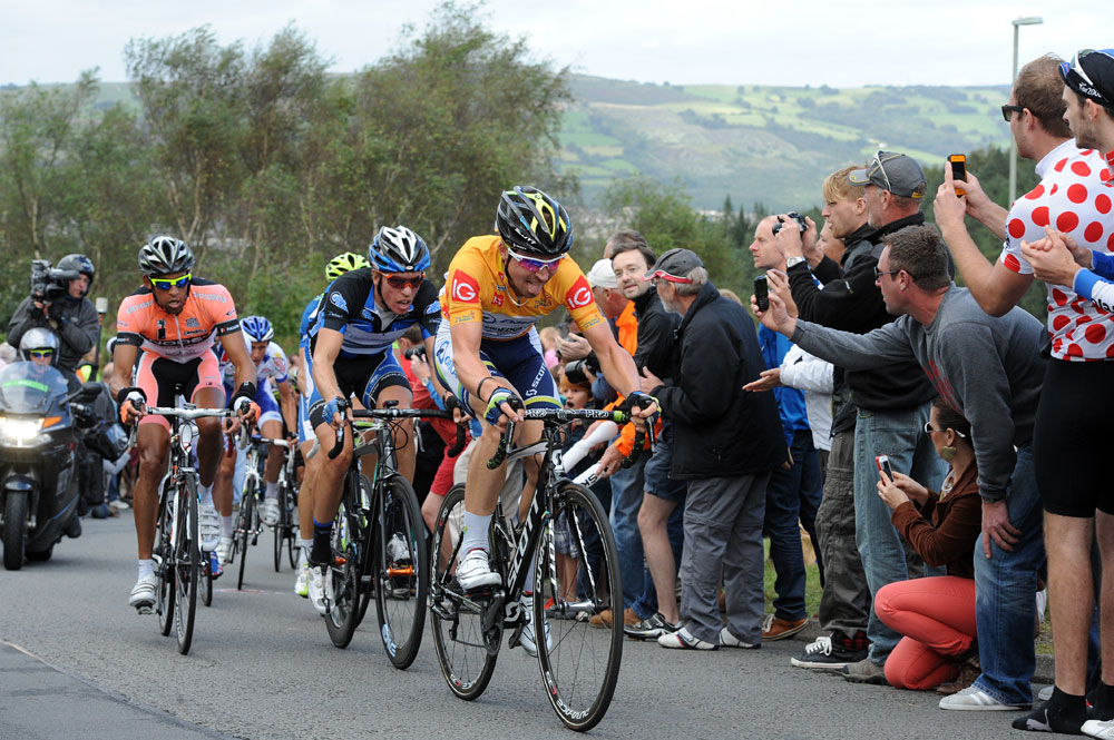 Leigh Howard battles on, Tour of Britain 2012, stage six
