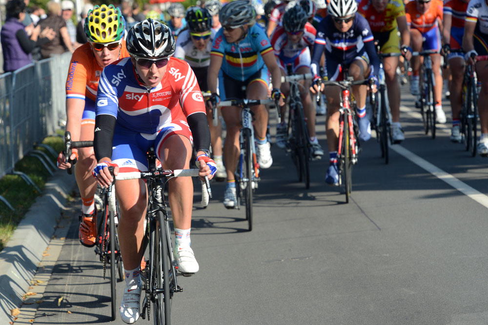 Nicole Cooke chases, Women's road race, Road World Championships 2012