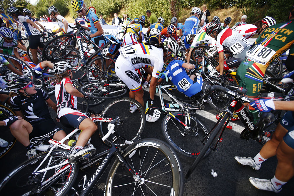 Crash in the bunch, Women's road race, Road World Championships 2012