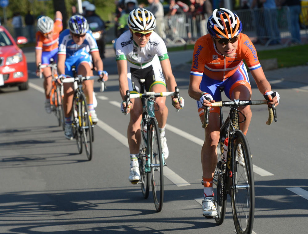 worlds12-women-rr-vos leads escape.jpg Marianne Vos leads escape, Women's road race, Road World Championships 2012