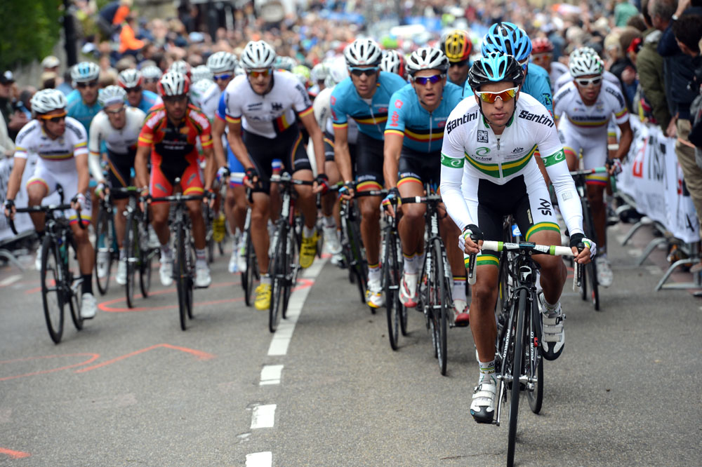 Richie Porte chases. Men's road race, Road World Championships 2012