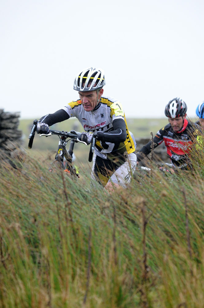 Nick Craig on Simon Fell, Three Peaks cyclo-cross 2012