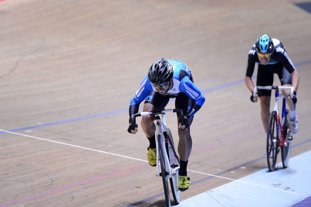 Russell Downing takes on Luke Rowe, Revolution, series 10, round 2