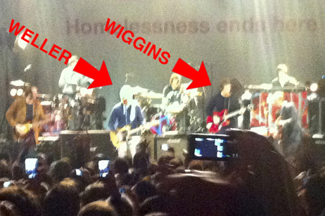 Bradley Wiggins Paul Weller on stage wiggins, weller, bradley, jam, thats entertainment