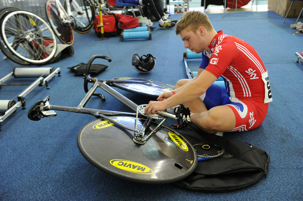 Philip Hindes adjusts gearing, Revolution, January 5 2013