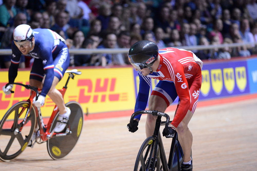 Skinner and Pervis in sprint, Revolution, January 5 2013