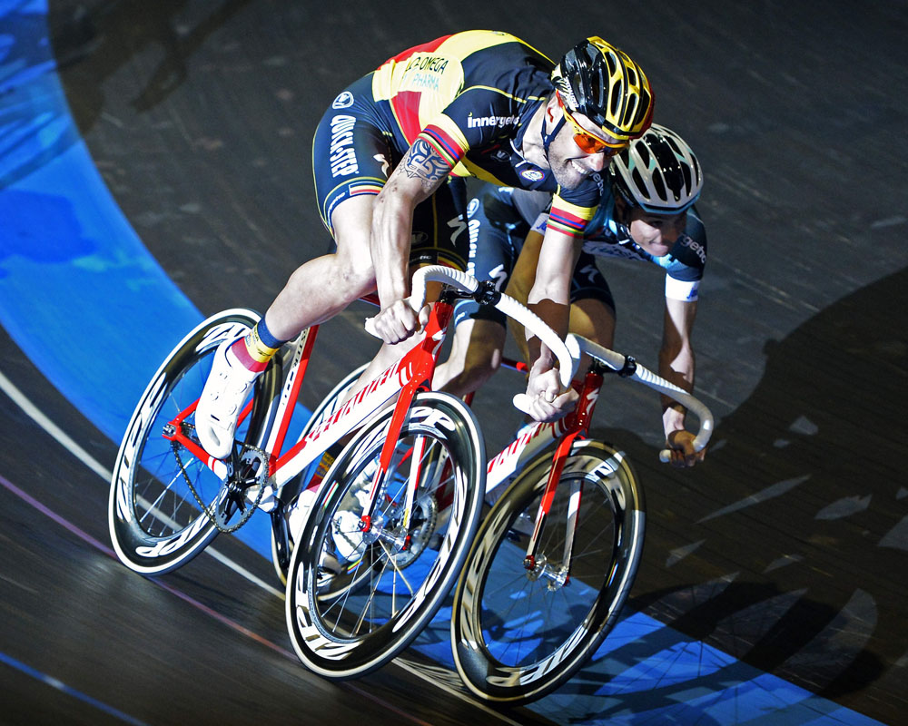 omega-pharma-2013-tom-cav sprint!.jpg Tom Boonen and Mark Cavendish sprint, Omega Pharma-QuickStep 2013 launch