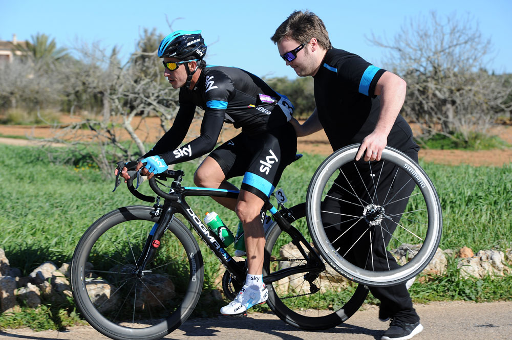 Sergio Henao punctures, Trofeo Campos, Majorca, February 2013