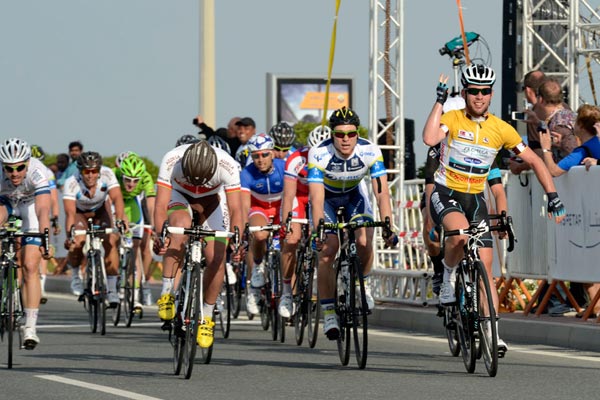 Mark Cavendish wins stage five, Tour of Qatar 2013 Mark Cavendish wins stage five, Tour of Qatar 2013