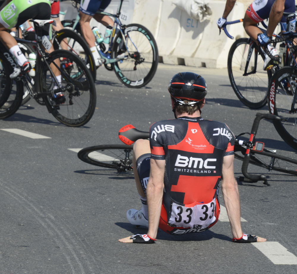 Brent Bookwalter falls, Tour of Qatar 2013, stage six