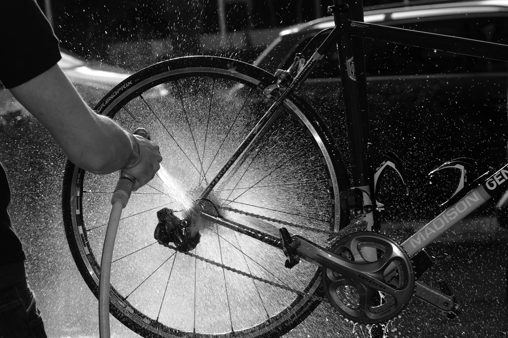 Bike wash, Madison-Genesis training in Majorca, 2013