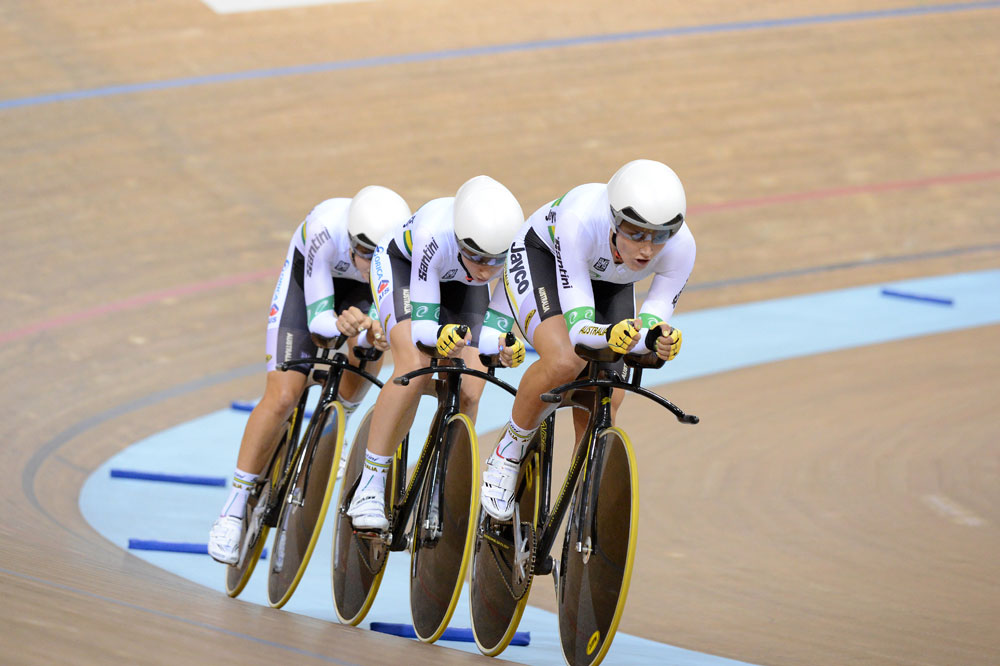 trackworlds2013-d2am-Aus-Team-Pursuit.jpg Australia in women's team pursuit, Track World Championships 2013, day 2 morning