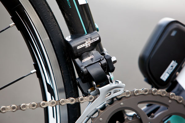 3065599