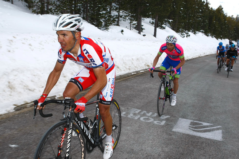 vac13st4-rodriguez-scarponi chase.jpg Joaquim Rodriguez and Michele Scarponi, Volta a Catalunya 2013, stage four