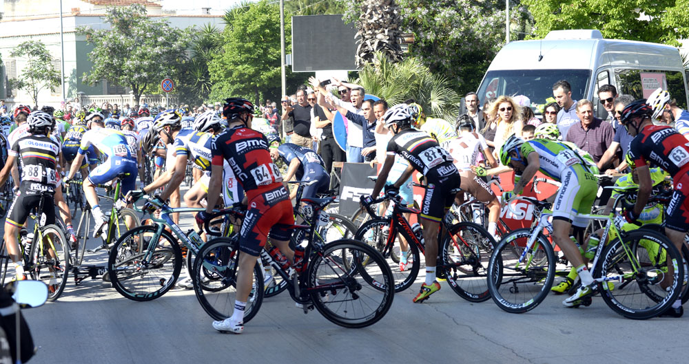 Crash, Giro d'Italia 2013, stage six Crash, Giro d'Italia 2013, stage six